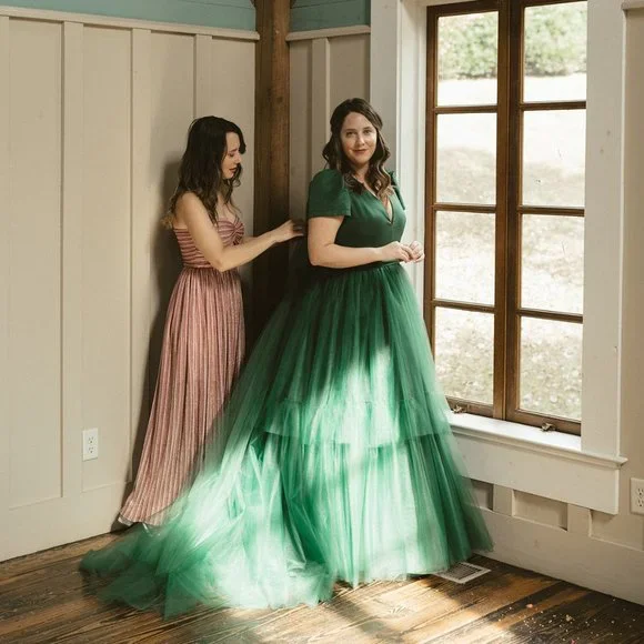 Elizabeth Dye | Custom Wildfire Wedding Gown - Picture 8 of 11